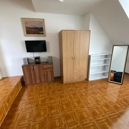 Apartman V Jedovnicich U Rybnika Olsovce Apartment *